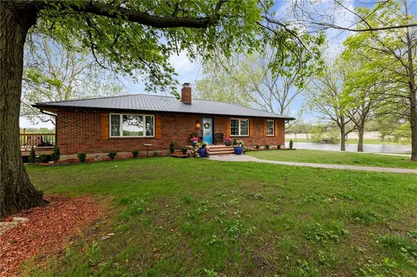32240 N Rockville Road, Louisburg, KS 66053