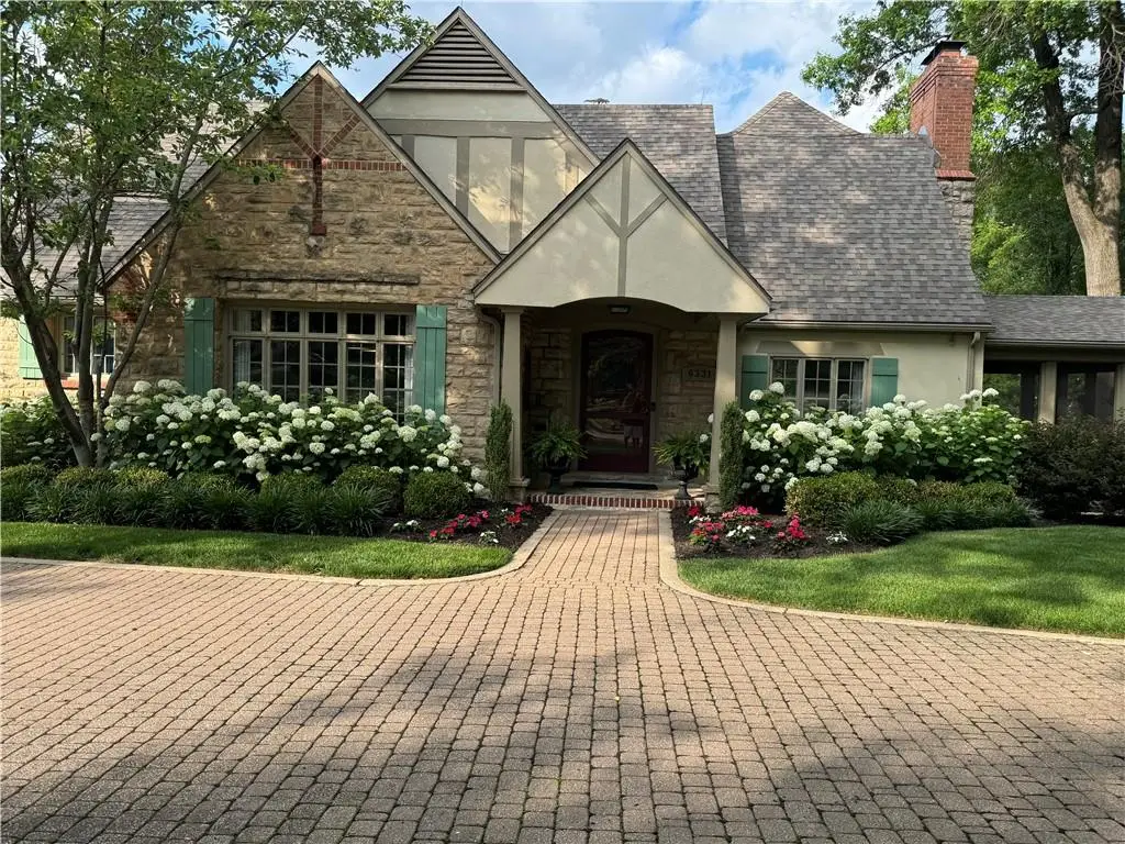 6331 Ensley Lane, Mission Hills, KS 66208 - #1