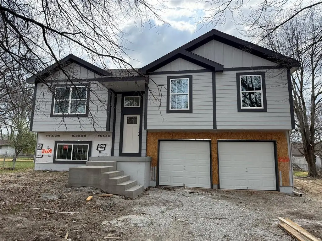 21608 S Clairmont Street, Peculiar, MO 64078 - #1