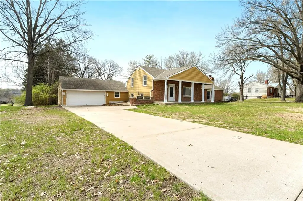 6000 N Lenox Avenue, Kansas City, MO 64151 - #1