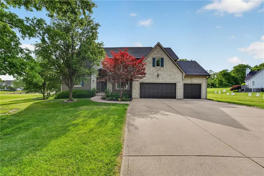 17570 Bond Avenue, Overland Park, KS 66221 - #3