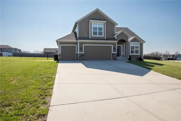 705 Buckeye Lane, Pleasant Hill, MO 64080