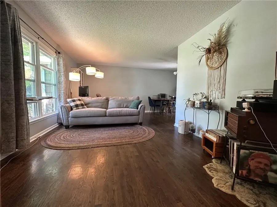 6107 E 108th Street, Kansas City, MO 64134 - #3