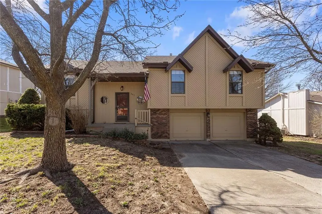 305 SE Bent Tree Drive, Blue Springs, MO 64014 - #1