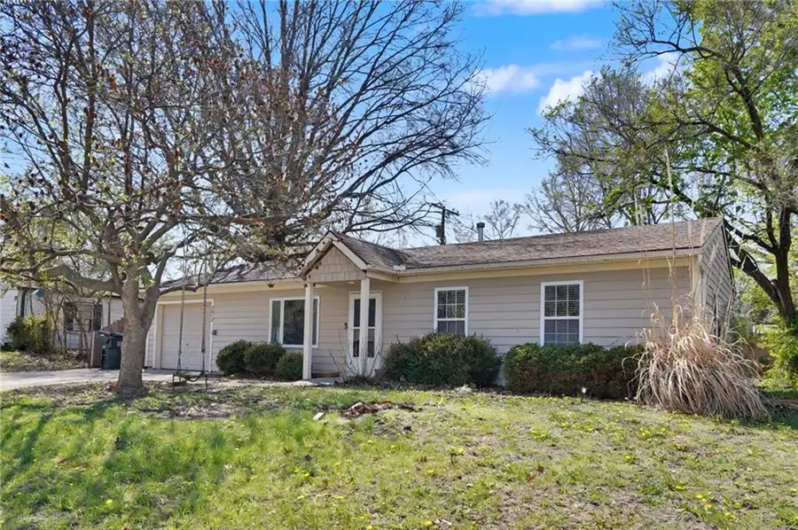 1813 Miller Drive, Lawrence, KS 66044 - #3