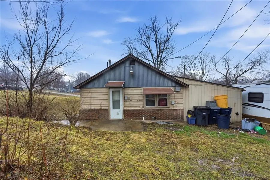 3730 Ditzler Avenue, Kansas City, MO 64133 - #2