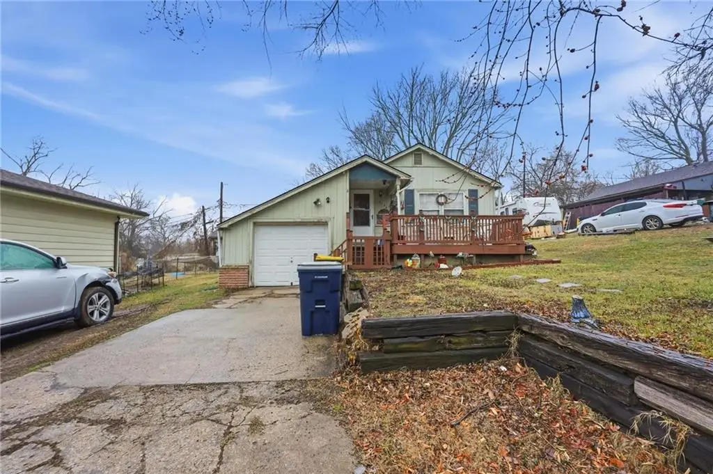 3734 Ditzler Avenue, Kansas City, MO 64133 - #1