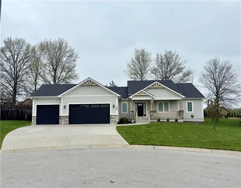 522 NW Bailey Drive, Grain Valley, MO 64029 - #1