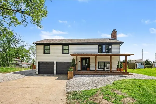 2413 W Post Oak Road, Olathe, KS 66061