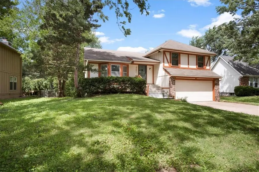 14204 S Raintree Drive, Olathe, KS 66062 - #2