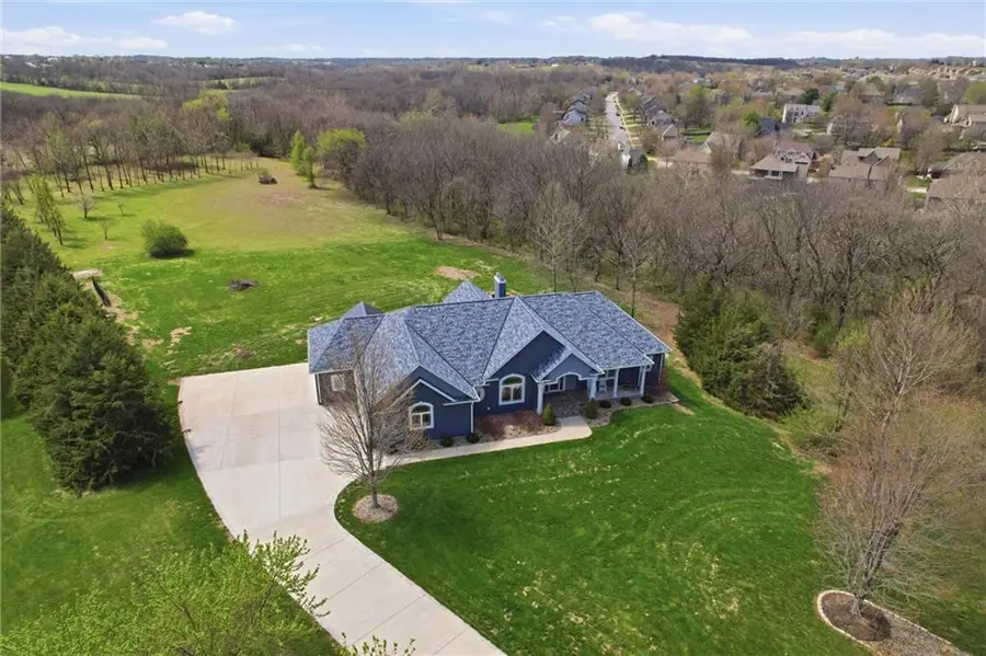 113 Rock Creek Loop N/a, Lansing, KS 66043 - #2