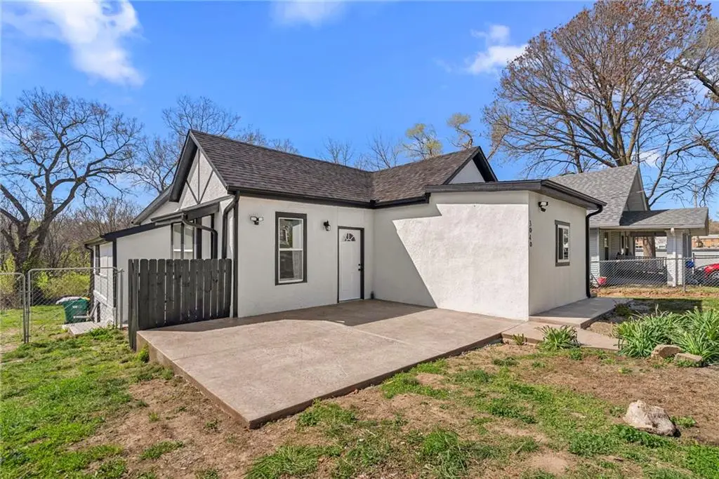 3040 N 51st Street, Kansas City, KS 66104 - #1