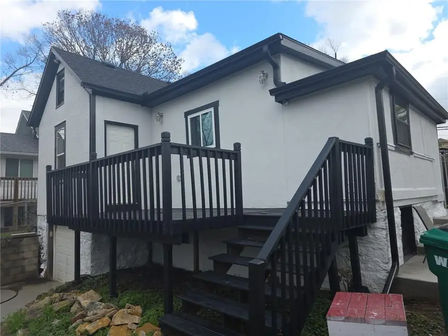 3040 N 51st Street, Kansas City, KS 66104 - #3