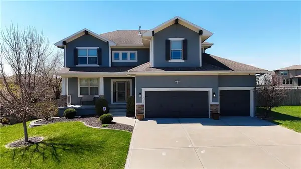 1413 SW Whistle Drive, Lee's Summit, MO 64082