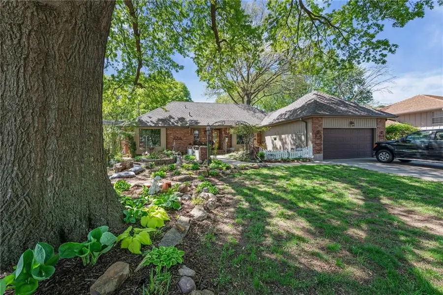 5118 Osage Avenue, Kansas City, MO 64133 - #2