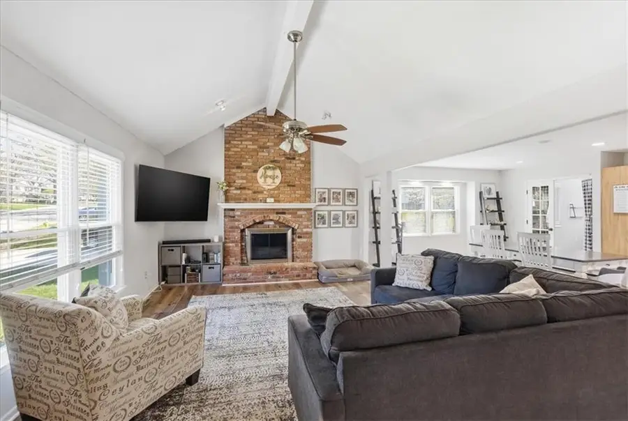 14120 S Cottonwood Drive, Olathe, KS 66062 - #3