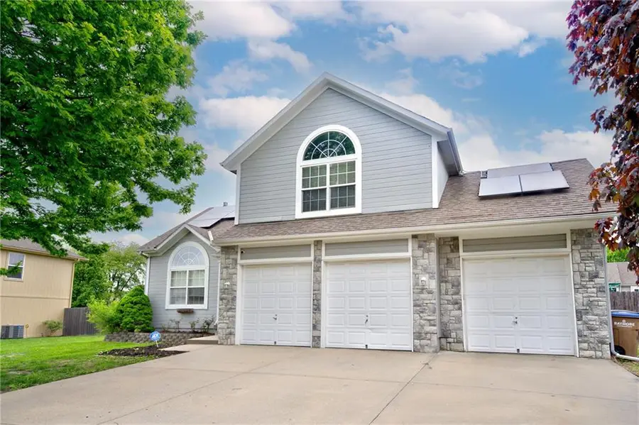 428 Madison Creek Drive, Raymore, MO 64083 - #2