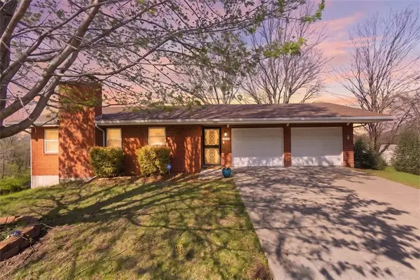 3232 N Forest Avenue, Kansas City, MO 64116