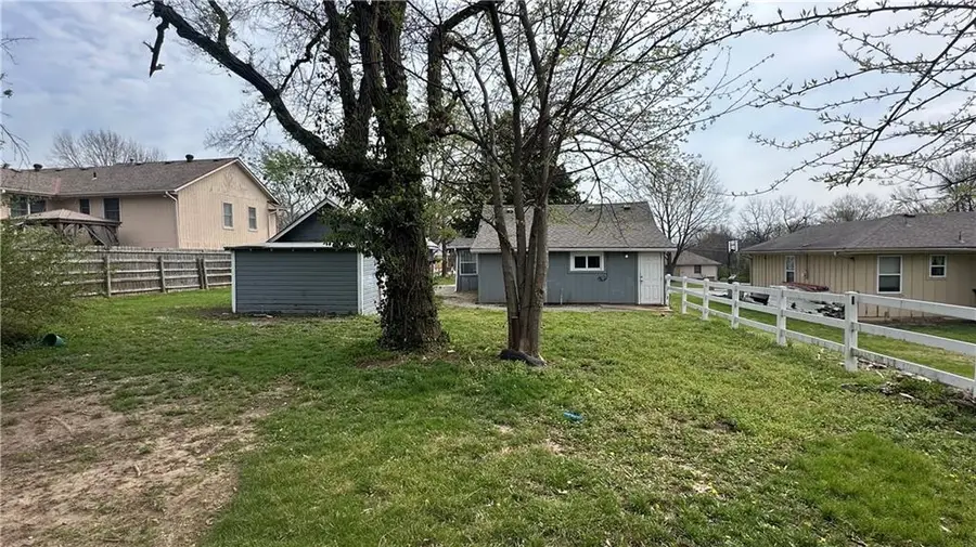 8014 Manning Street, Raytown, MO 64138 - #2