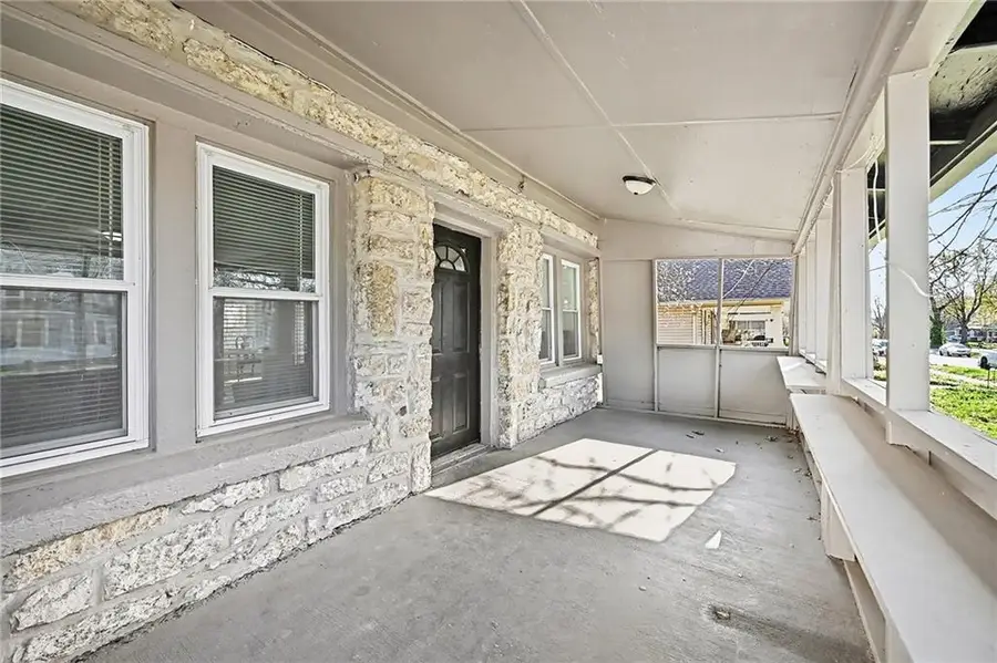 410 E Kansas Avenue, Independence, MO 64050 - #3