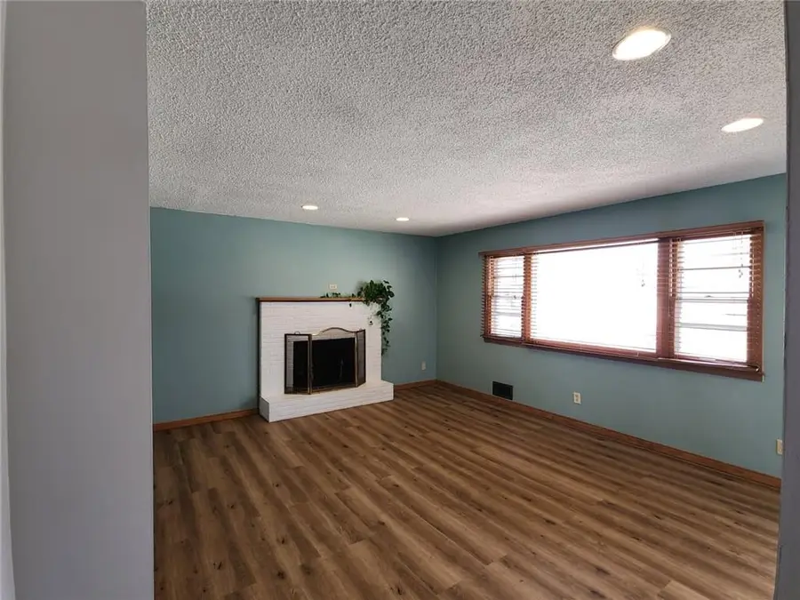 1025 E Elm Street, Olathe, KS 66061 - #3