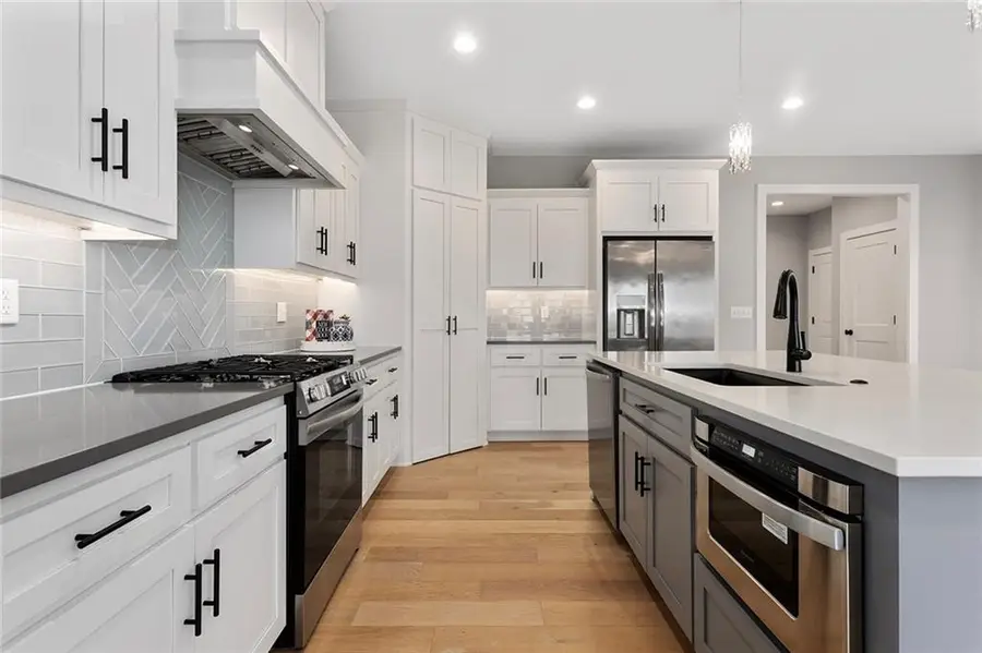 4017 NE Sagamore Drive, Lees Summit, MO 64064 - #3