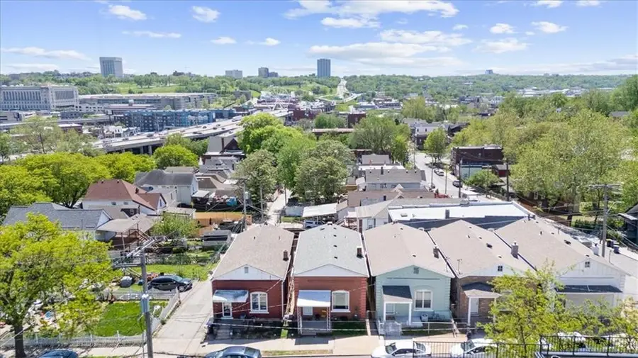 713 W 20th Street, Kansas City, MO 64108 - #3