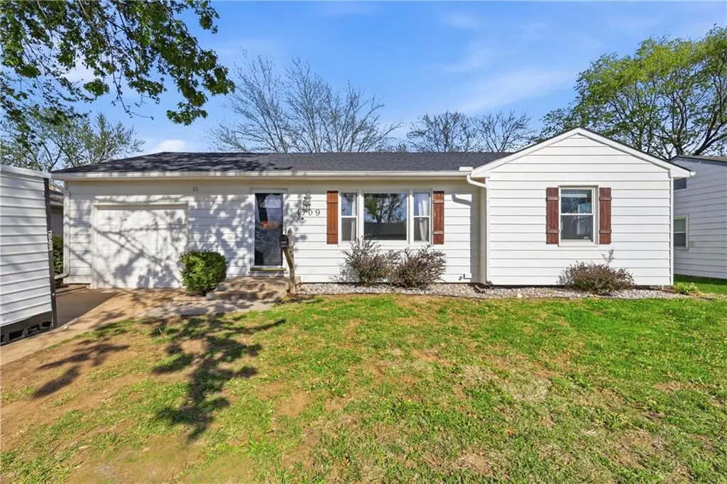 4709 Evanston Avenue, Kansas City, MO 64133 - #1