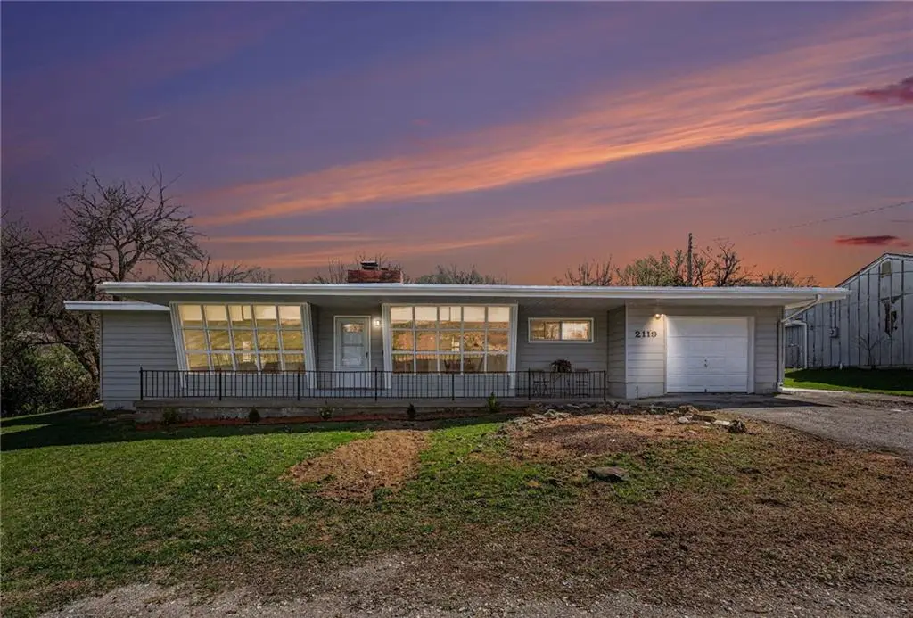 2119 S Lees Summit Road S, Independence, MO 64050 - #1