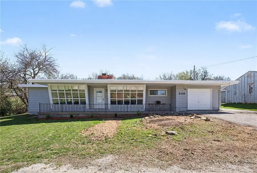 2119 S Lees Summit Road S, Independence, MO 64050 - #2