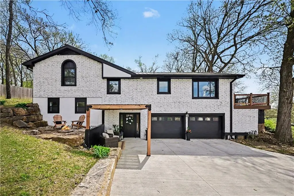 8305 NW Forest Drive, Weatherby Lake, MO 64152 - #1