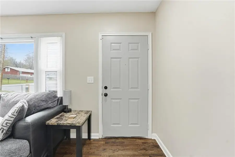 160 N Poe Street, Claycomo, MO 64119 - #2