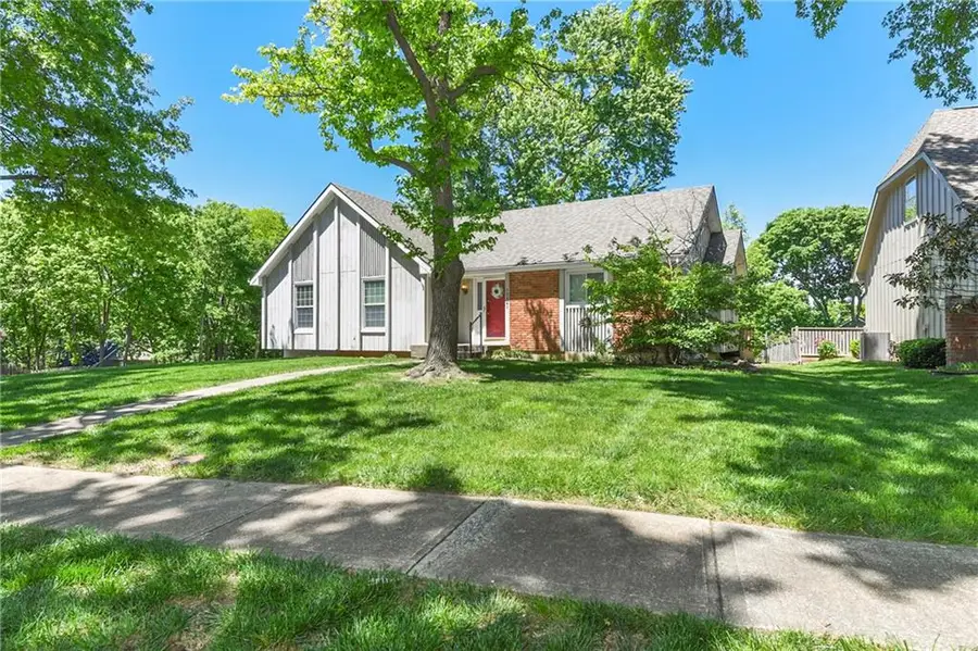 10941 Nieman Road, Overland Park, KS 66210 - #2