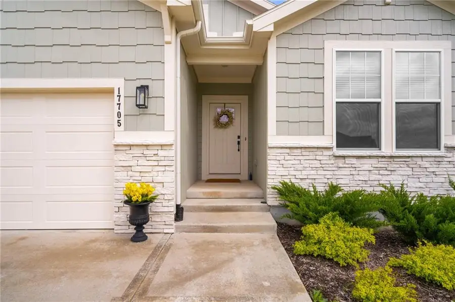 17705 Houston Street, Gardner, KS 66030 - #2