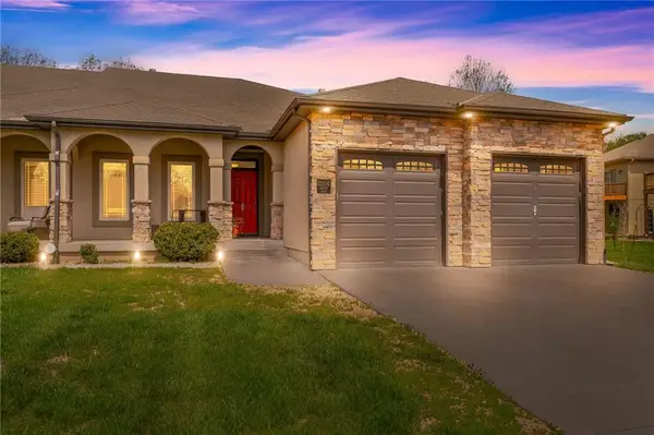 2504 NW Ashurst Drive, Lee's Summit, MO 64081