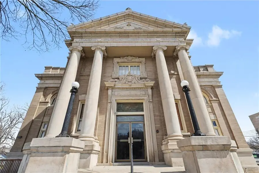 601 S 5th Street, Leavenworth, KS 66048 - #2