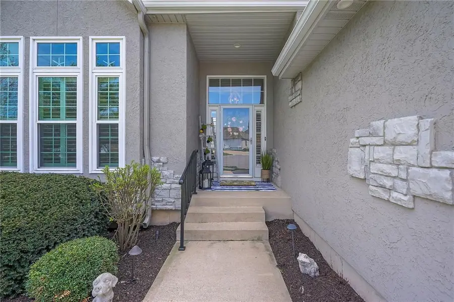 21911 W 120th Street, Olathe, KS 66061 - #2