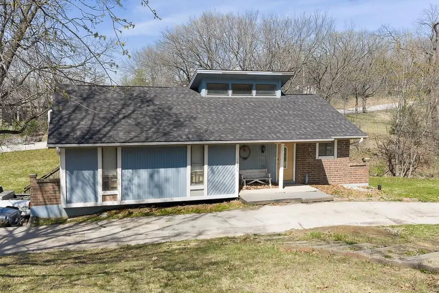 12374 Pinehurst Drive, Kansas City, KS 66109 - #2