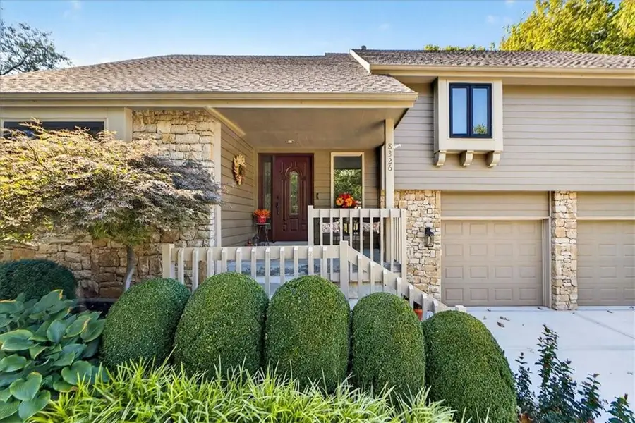 8326 Richards Road, Lenexa, KS 66215 - #3