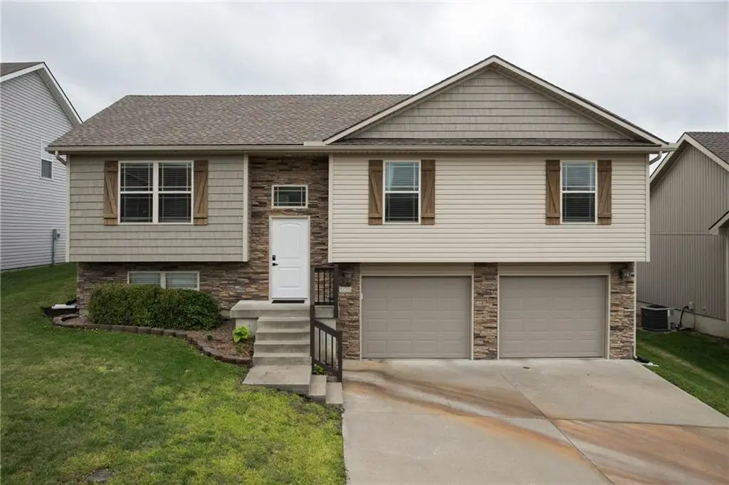 105 Division Street, Knob Noster, MO 65336 - #1