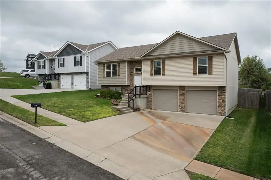 105 Division Street, Knob Noster, MO 65336 - #3