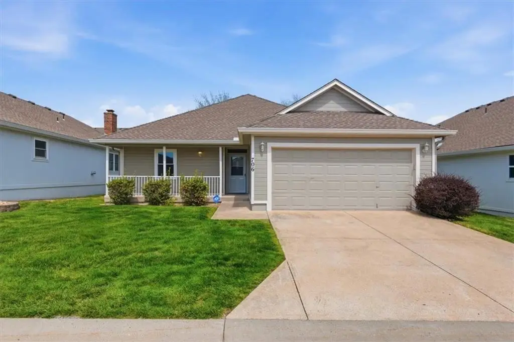 706 E Saturn Drive, Raymore, MO 64083 - #1