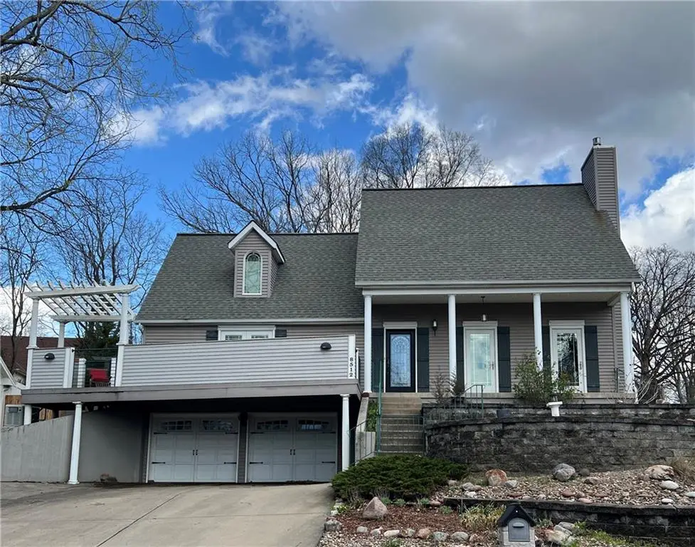 8512 NW 62nd Street, Parkville, MO 64152 - #1