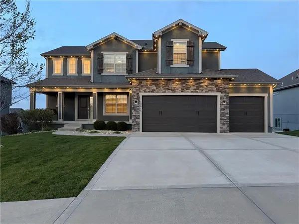 10015 N Richmond Avenue, Kansas City, MO 64157