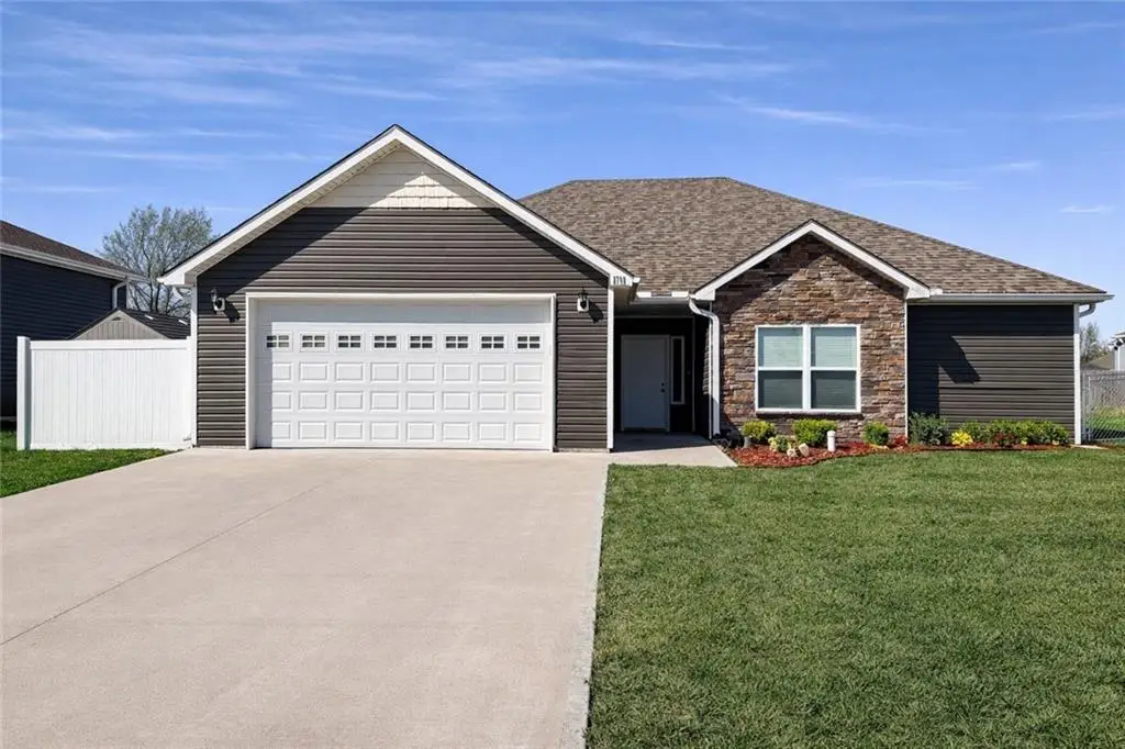 1700 W 6th Street Terrace, Knob Noster, MO 65336 - #1