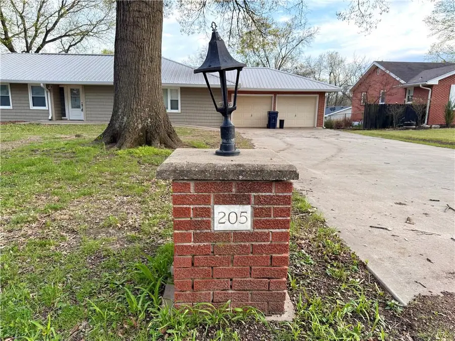 205 W Workman Street, Knob Noster, MO 65336 - #2