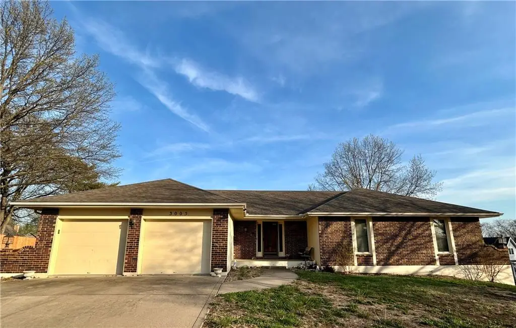 3005 S Viking Court, Independence, MO 64057 - #1
