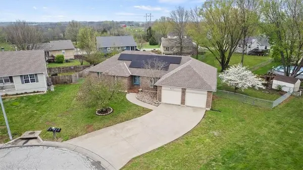 607 Horseshoe Drive, Pleasant Hill, MO 64080