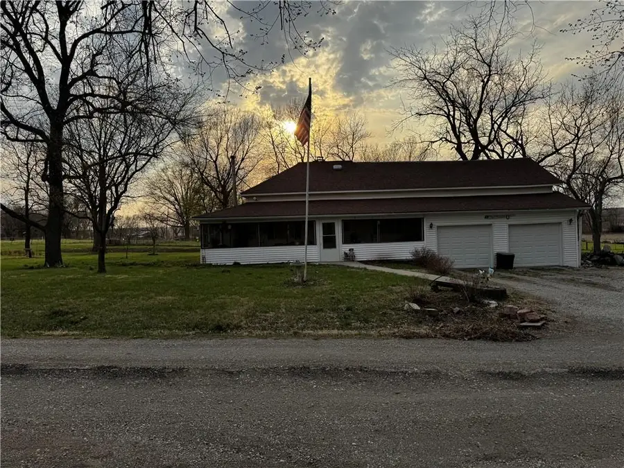 710 N Caldwell Street, Burlington Junction, MO 64428 - #3