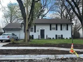 1419 E 19th Street, Lawrence, KS 66046